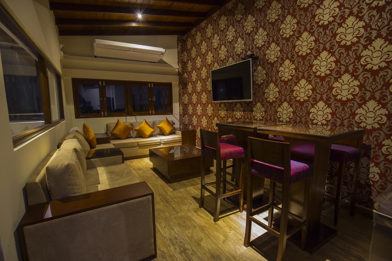Grand 7 Hotel -Kesbewa Пилияндала Экстерьер фото